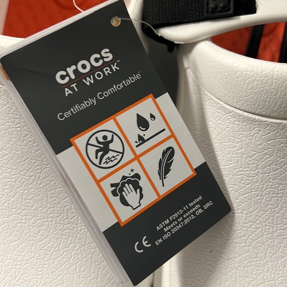 NEW - CROCS BISTRO SLIP RESISTANT WORK CLOG, WHITE - WOMEN'S  7 - Picture 10 of 10